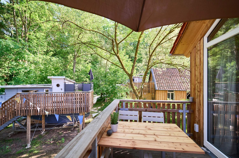 Exterior view 4, Baumschiffhotel am Waldbad, Coburg