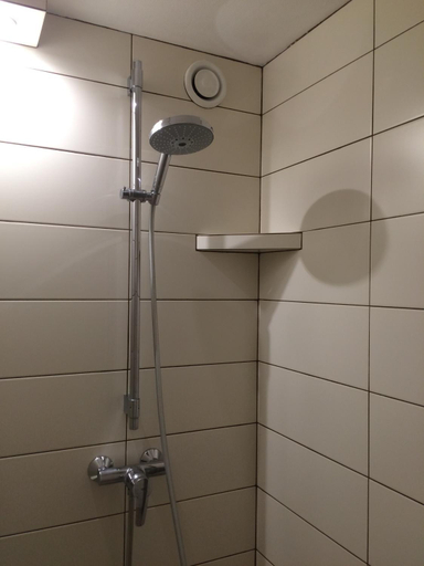 Bathroom 2, Cote Parc, Yvelines