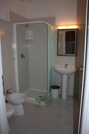 Bathroom 4, Affittacamere Via Mazzini, Verbano-Cusio-Ossola