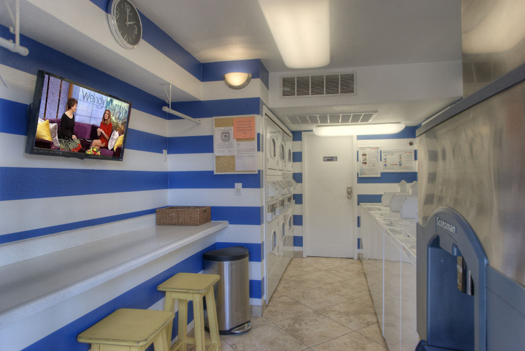 Interior 3, 219 Fully Furnished with WiFi by RedAwning, Maricopa