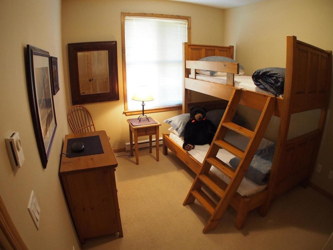 Bedroom 3, Crystal Forest #53 By Bear Country, Thompson-Nicola
