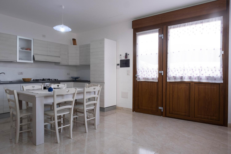Kitchen 2, Casa Manca Sardegna, Sassari