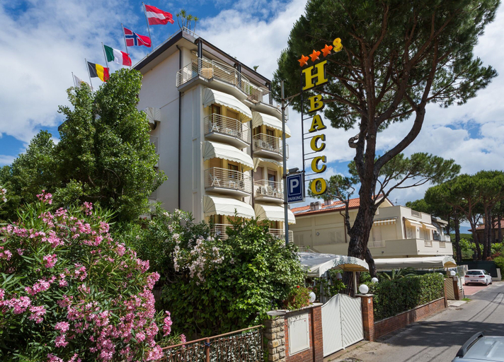 Front of property, Hotel Bacco, Lucca