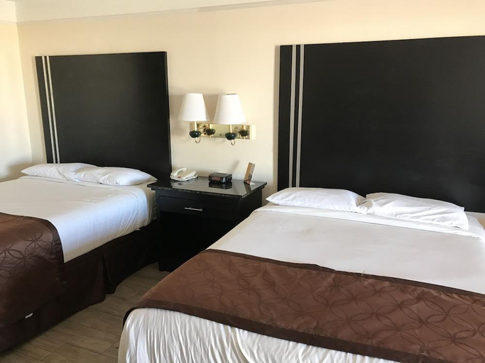 Bedroom 4, Texas Inn Suites, Hidalgo