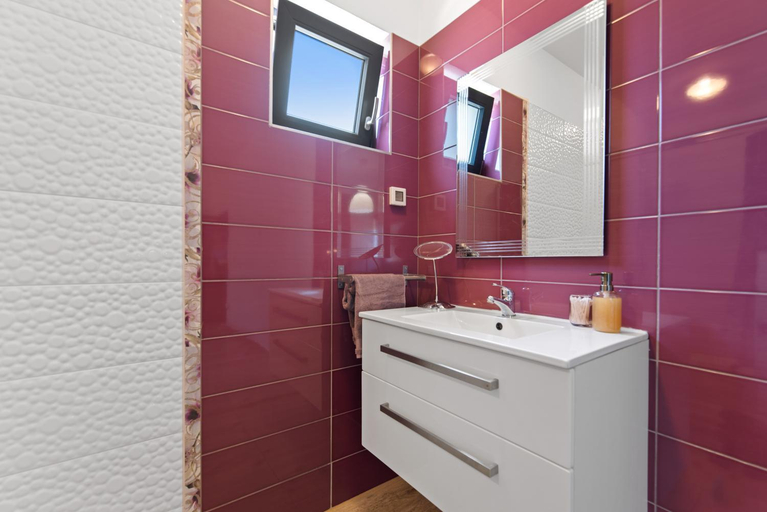 Bathroom 3, Villa Leandra Comfortable holiday residence, Novigrad