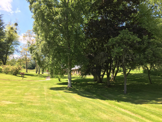 Others 2, Les Fermes Familles Bonte Bien etre et nature, Orne