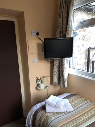 Bedroom 3, Crown Guest House, Aberdeen
