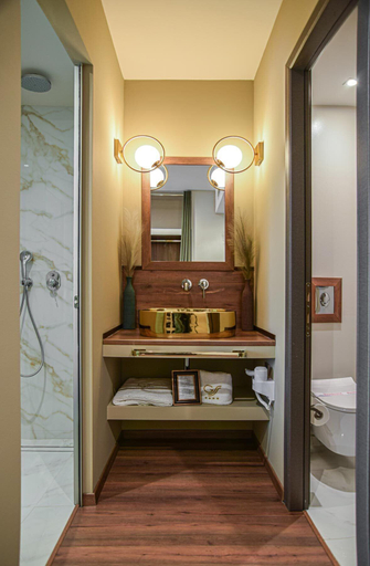 Bathroom 5, Golden Suites & Spa, Epirus