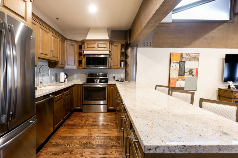 Private kitchen 4, Bald Eagle Two Bedroom 2 Apartment Hotel by RedAwning, Summit