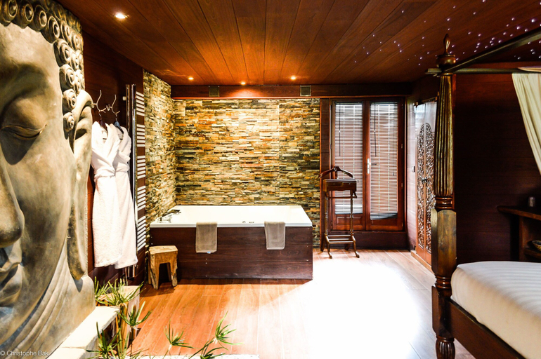 Bedroom 3, Les Granges d'Haillancourt, Oise