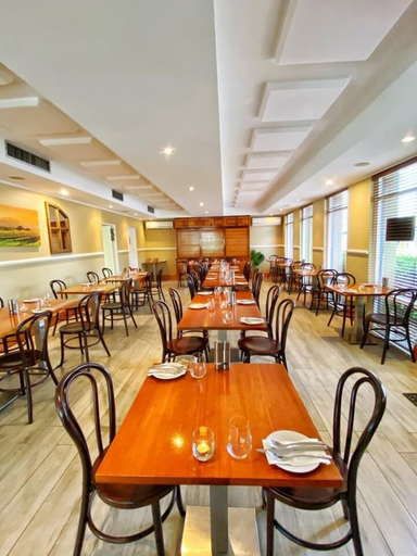 Food & Drinks 5, Mid City Motor Inn, Singleton