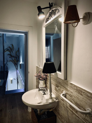 Bathroom 4, La Casica del Abuelo Valentín, Jaén