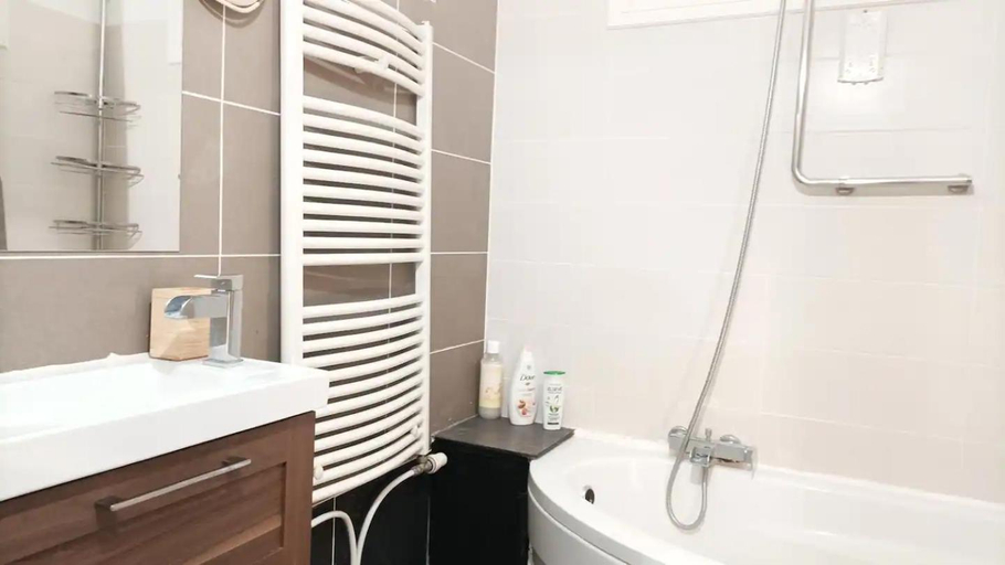 Bathroom, Chambres en appartements partages, Liège