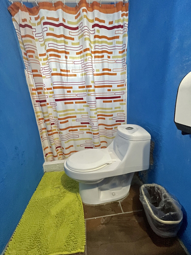 Bathroom 3, Johnny's Place Hotel, Taxisco