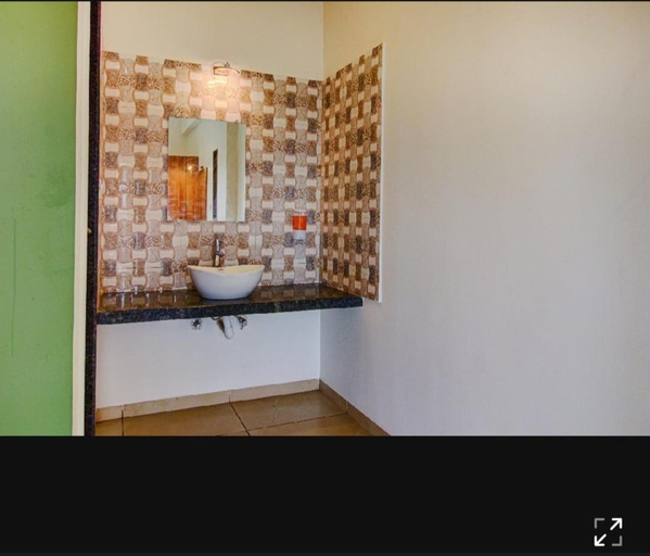 Bathroom 4, Ocean Crest Luxury Villa Mahabaleshwar, Satara