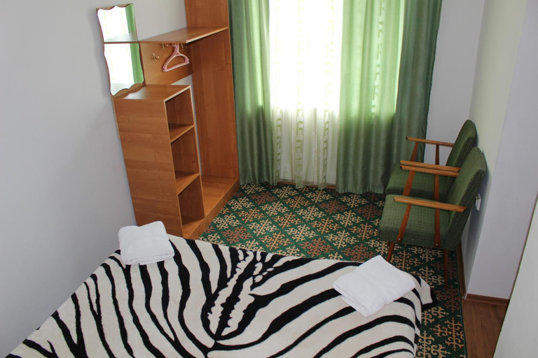 Bedroom 3, Grand Inn, Ysyk-Köl