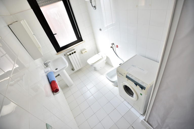 Bathroom, Vistamare, Teramo