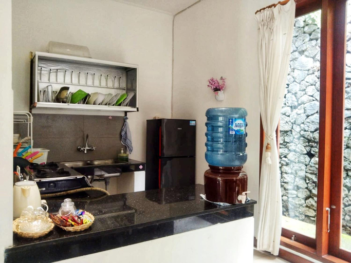 Food & Drinks, Malathi Private Suite Green View Shared Pool, Gianyar