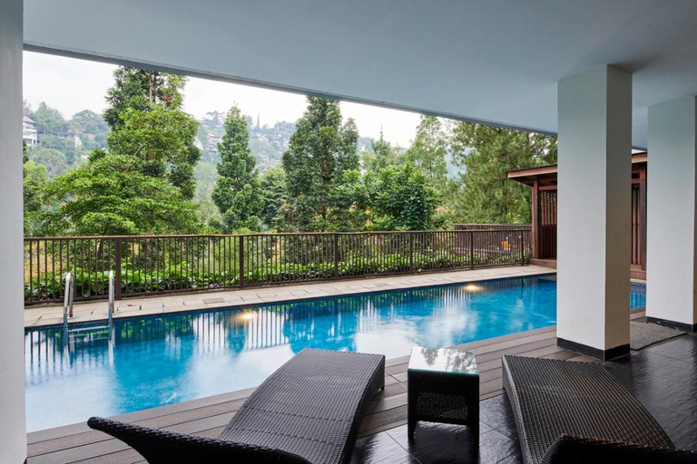 Sport & Beauty 2, Chamomile Hill View 6BR Villa with a private pool, Bandung
