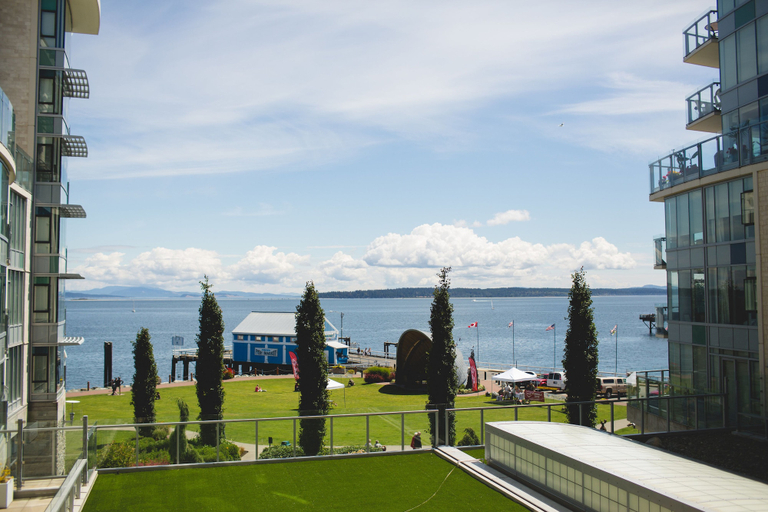 Others 2, The Sidney Pier Hotel, Capital