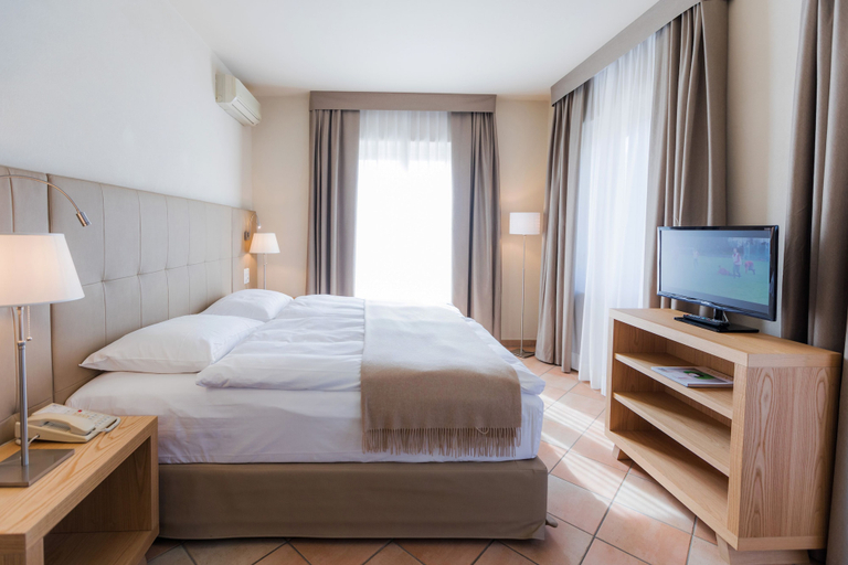 Bedroom 4, Parkhotel Delta Wellbeing Resort Ascona, Locarno