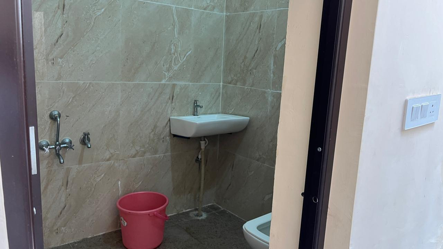 Bathroom, Siya Stay Home , Jhansi