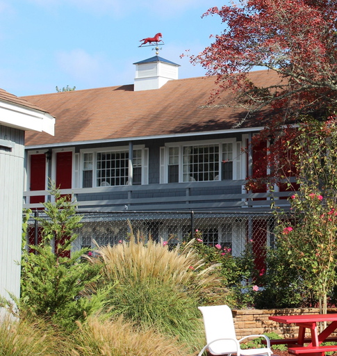 Others 5, Red Horse Inn, Barnstable