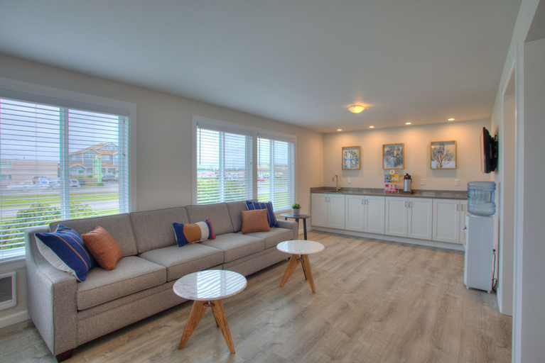 Lobby lounge, Americas Best Value Inn Ocean Shores, Grays Harbor