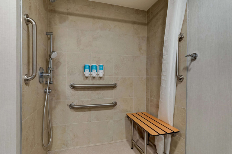 Bathroom 4, Drury Inn & Suites St Joseph, Buchanan