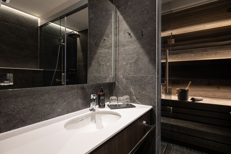 Bathroom 4, Lapland Hotels Arena, Pirkanmaa