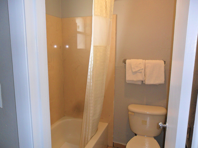 Bathroom 3, A OK Motel, Cooke