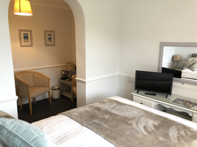 Bedroom 2, Beacon Country House Hotel, Cornwall