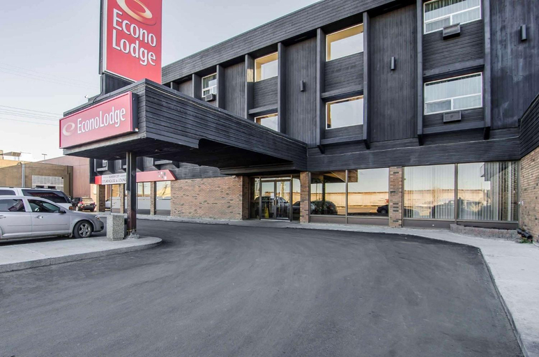 Exterior & Views 1, Econo Lodge Lloydminster, Division No. 10