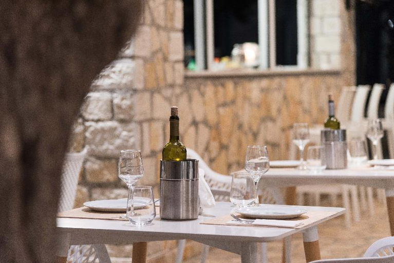 Food & Drinks 5, Olive Grove Resort, Ionian Islands