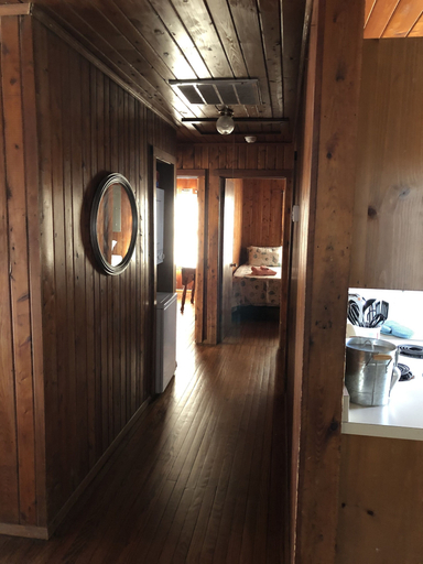 Interior 4, Blackbeard's Retreat - Historic And Pet Friendly 3 Bedroom Cottage by RedAwning, Dare