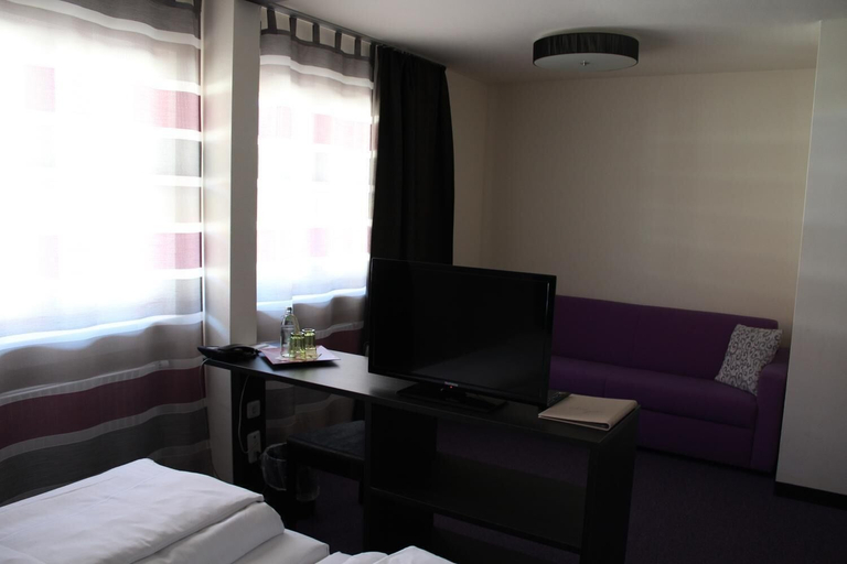 Bedroom 3, Hotel Amiga, München