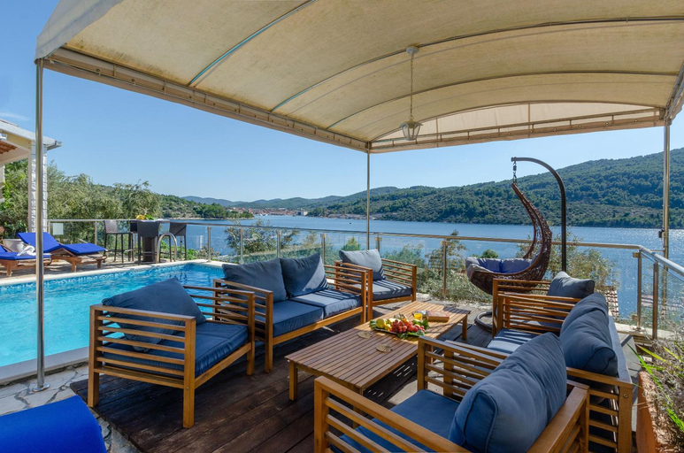 Others 5, Villa Paradise, Vela Luka