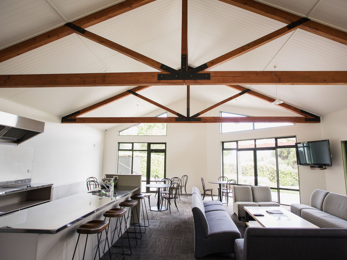 Food & Drinks 5, Tasman Holiday Parks – Wanaka, Queenstown-Lakes
