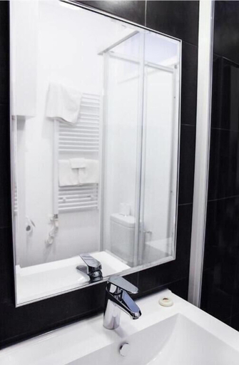 Bathroom 5, Hôtel Satellite, Bruxelles