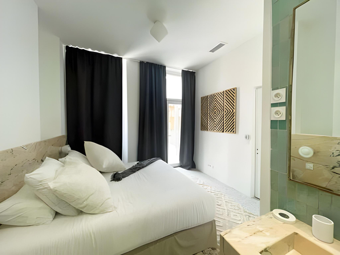 Bedroom 2, Villa Malmousque avec accès mer privé, Bouches-du-Rhône