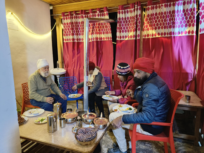 Food & Drinks, Tirthan Majestic View Home Stay , Kullu