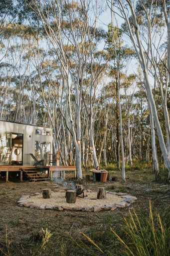 Others 4, Aruna Estate, Wingecarribee