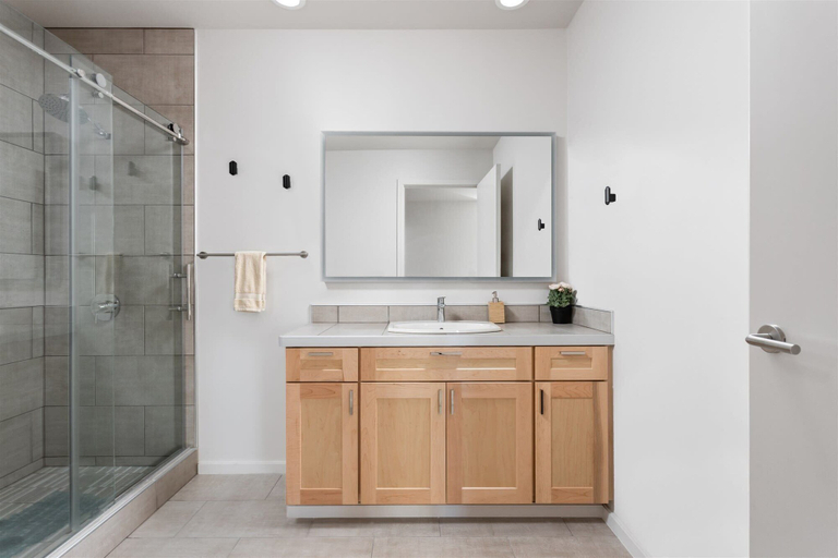 Others 5, TWO Modern Penthouses on Mass by CozySuites, Indianapolis