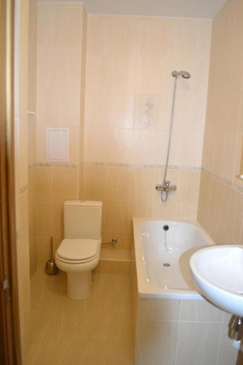 Bathroom 4, Tonal, Mukachivs'ka