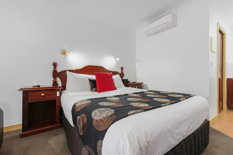 Room 2, The Georgian Motor Lodge, Campaspe - Echuca