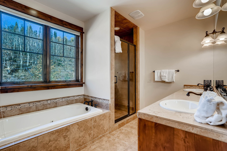 Bathroom 5, Sanctuary 2569, Summit