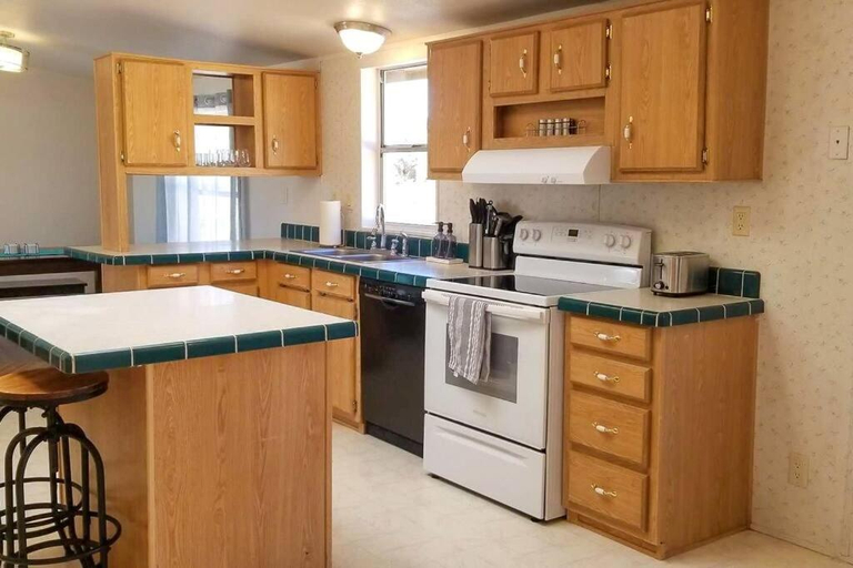 Others 5, Desert Hillside Lodge 25 mins from Sedona, Yavapai