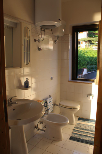 Bathroom 2, Elegante Casa Vistamare Villaggio del Bridge, Cosenza