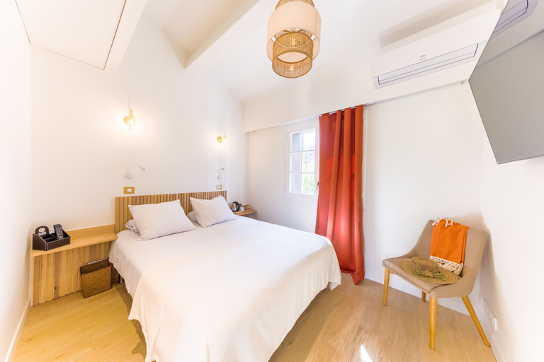 Bedroom 4, La Villa Vicha, The Originals Relais, Gard