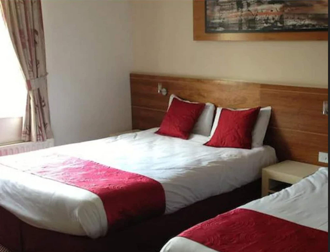 Bedroom 3, Ashbourne House Hotel